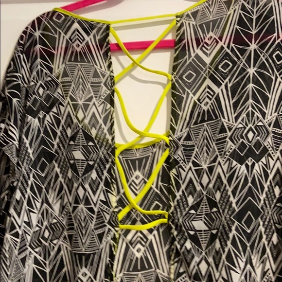 Torrid lace up back flowy blouse Sz 2 plus size shirt top - Picture 3 of 5